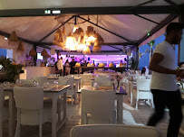 Atmosphère du Restaurant français Le White Beach à La Grande-Motte - n°15