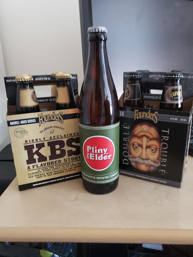 Liquor Store «Grapevine Wine & Liquors», reviews and photos, 900 S Monaco Pkwy, Denver, CO 80224, USA