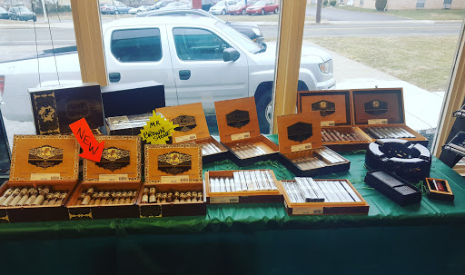 Tobacco Shop «Wooden Indian Tobacco Shop & Cigar Lounge», reviews and photos, 95 S Eagle Rd, Havertown, PA 19083, USA