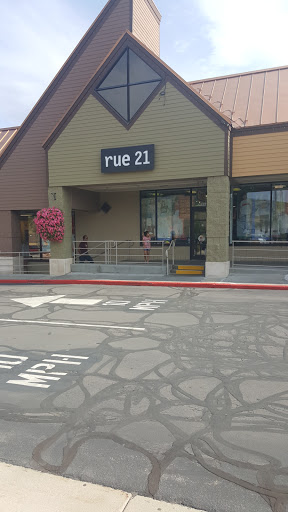 Clothing Store «Gap», reviews and photos, 6699 N Landmark Dr, Park City, UT 84098, USA