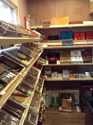 Wine Store «Village Wine Shop», reviews and photos, 15228 E Jefferson Ave, Grosse Pointe Park, MI 48230, USA