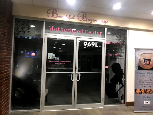 Shopping Mall «Midway Shopping Center», reviews and photos, 1001 Central Park Ave, Scarsdale, NY 10583, USA