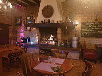 Atmosphère du La Marmite. Bistro-Restaurant traditionnel-Grill feu de bois-Couscous-Snacking.Burger. à Belan-sur-Ource - n°14