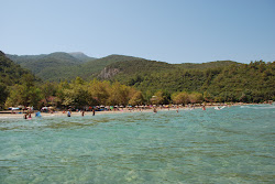 Foto di Aydinlik Koyu sorretto da scogliere