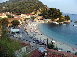 Ai Giannakis beach'in fotoğrafı geniş ile birlikte