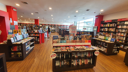Bookshops open on Sundays in Quito