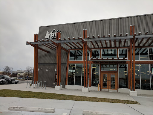 Camping Store «REI», reviews and photos, 350 Independence Blvd, Virginia Beach, VA 23462, USA