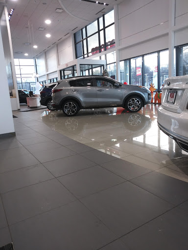 Car Dealer «Kia of Bedford», reviews and photos, 18180 Rockside Rd, Bedford, OH 44146, USA