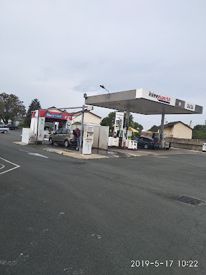 Intermarché station-service Lussac Les Châteaux à Lussac-les-Châteaux