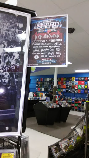 DVD Store «EntertainMart», reviews and photos, 501 Main St, Kerrville, TX 78028, USA