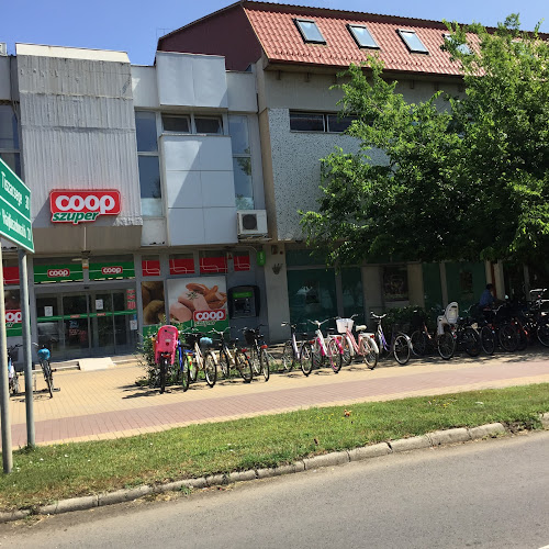 Értékelések erről a helyről: Polgár és Csege Coop Zrt Élelmiszerbolt, Balmazújváros - Élelmiszerüzlet