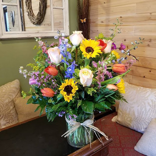 Florist «Mums the Word-A Florist», reviews and photos, 1175 N Berkeley Ave, Fullerton, CA 92832, USA