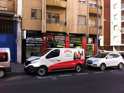 Canalejas 111 Peluquería Canina, tienda de mascotas y Veterinaria - Servicios para mascota en Salamanca
