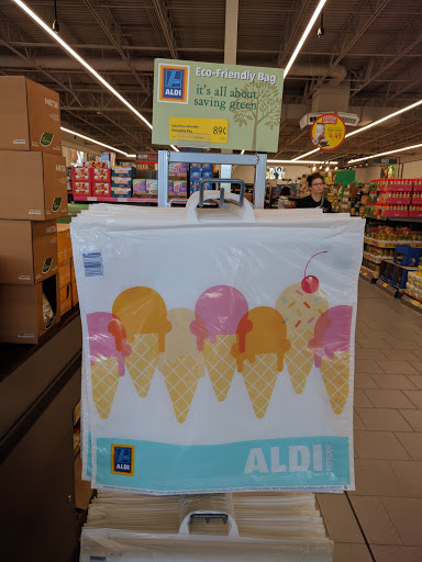 Supermarket «ALDI», reviews and photos, 2810 Mountaineer Blvd, Charleston, WV 25309, USA