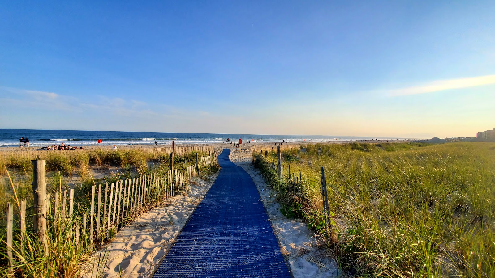 Rockaway Beach'in fotoğrafı imkanlar alanı