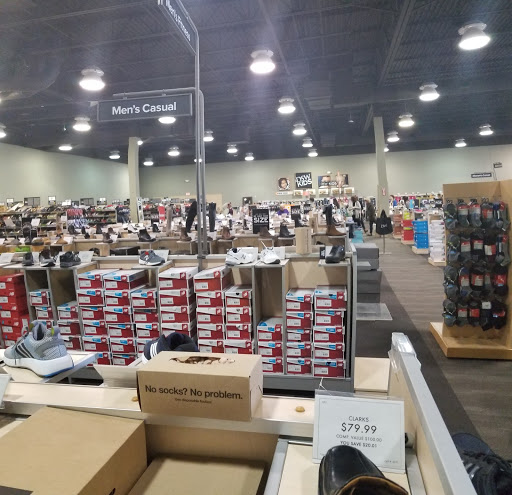 Shoe Store «DSW Designer Shoe Warehouse», reviews and photos, 2771 Town Center Blvd, Crestview Hills, KY 41017, USA