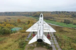 Pamyatnik Samolotu Su-9 image