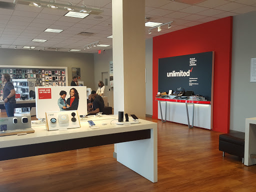 Cell Phone Store «Verizon», reviews and photos, 10651 E US Hwy 36 a, Avon, IN 46123, USA