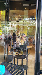 Photo n°48 de Café Joyeux Champs-Élysées à Paris ()