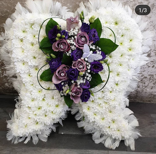 Comments and reviews of Demzil's Florist