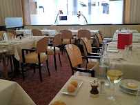 Atmosphère du Restaurant Le Relais Plaza à Paris - n°11