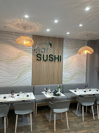 Atmosphère du Restaurant de sushis Eat SUSHI Reims - n°3
