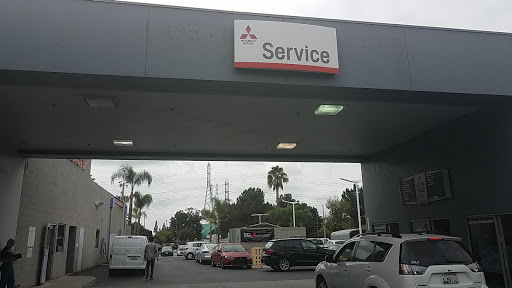 Mitsubishi Dealer «Anaheim Mitsubishi», reviews and photos, 1300 S Auto Center Dr, Anaheim, CA 92806, USA