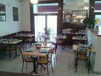 Atmosphère du Restaurant Le Calycian à Saint-Jean-du-Bruel - n°4