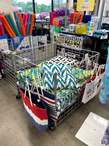 Variety Store «Five Below», reviews and photos, 199 Plain St, Lowell, MA 01852, USA