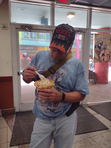 Ice Cream Shop «Cold Stone Creamery», reviews and photos, 250 N Atlantic Ave #102, Daytona Beach, FL 32118, USA