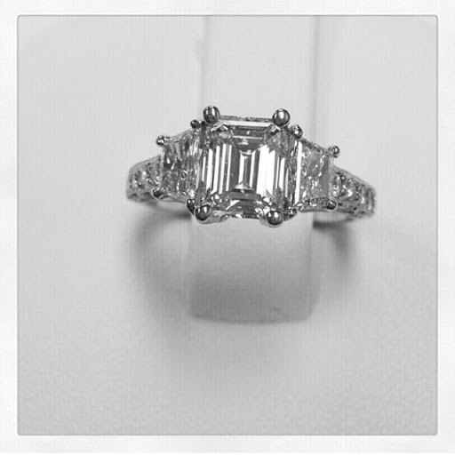 Jewelry Store «J Michael Jewelers», reviews and photos, 370 Springfield Ave, Berkeley Heights, NJ 07922, USA