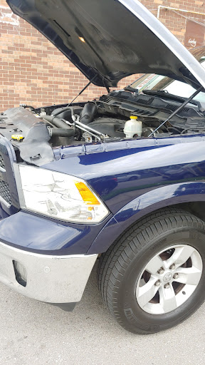 Truck Repair Shop «Barnes Auto Service», reviews and photos, 3730 Bishop Ln, Louisville, KY 40218, USA