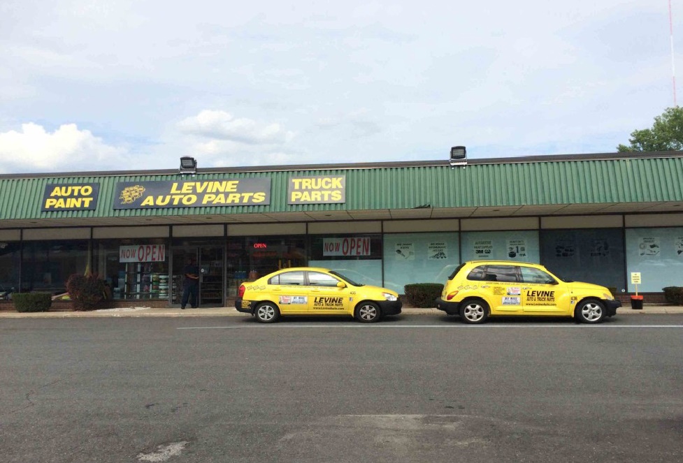 Auto parts store In Waterbury CT 