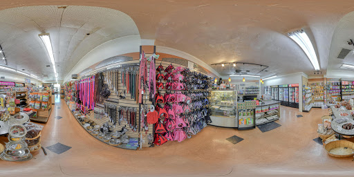 Pet Supply Store «California Pet Center», reviews and photos, 21906 Ventura Blvd, Woodland Hills, CA 91364, USA
