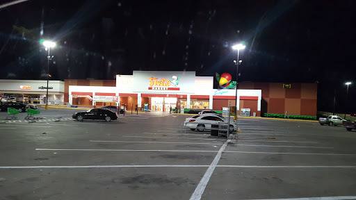Grocery Store «Fiesta Mart Inc», reviews and photos, 275 NE 28th St, Ft Worth, TX 76106, USA
