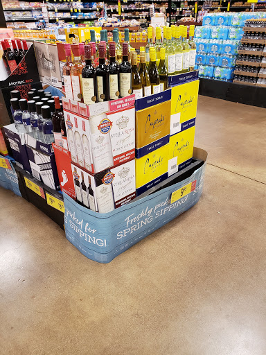 Grocery Store «Kroger», reviews and photos, 120 S Memorial Dr, New Castle, IN 47362, USA