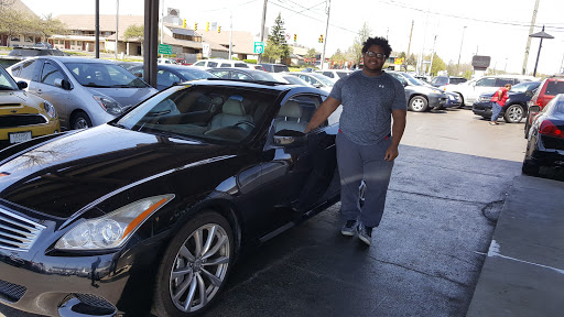 Car Dealer «Luxury Auto Sales, LLC», reviews and photos, 4880 Sinclair Rd, Columbus, OH 43229, USA
