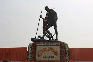M.G.R Statue image