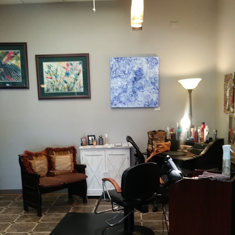 Mia's Salon