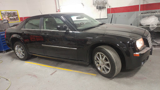 Auto Body Shop «Richards Body Shop», reviews and photos, 910 W Northwest Hwy, Arlington Heights, IL 60004, USA