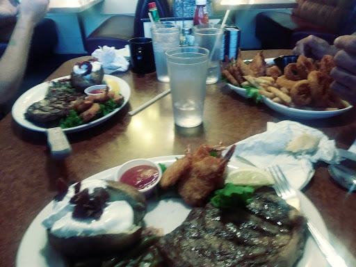 Restaurant «Oak Tree Restaurant», reviews and photos, 1020 Atlantic Ave, Woodland, WA 98674, USA