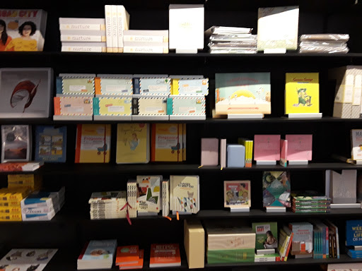 Book Store «Chronicle Books», reviews and photos, 165 4th St, San Francisco, CA 94103, USA