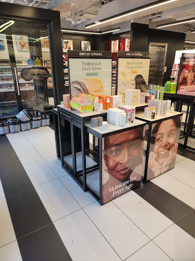 Cosmetics Store «SEPHORA», reviews and photos, 3065 M St NW, Washington, DC 20007, USA