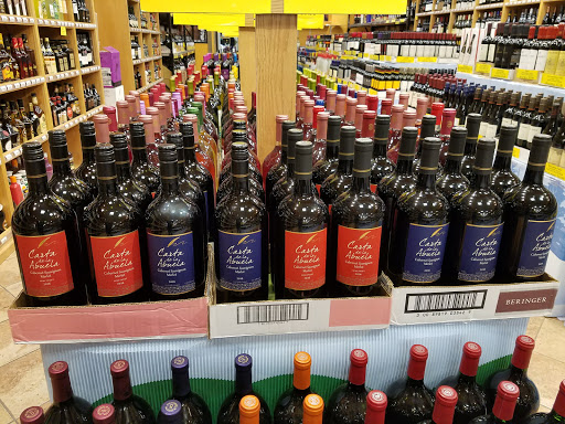 Shopping Mall «Plainview Shopping Center», reviews and photos, 381 S Oyster Bay Rd, Plainview, NY 11803, USA