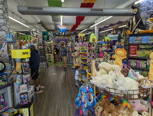 Toy Store «King Arthurs Court Toys», reviews and photos, 3040 Madison Rd, Cincinnati, OH 45209, USA