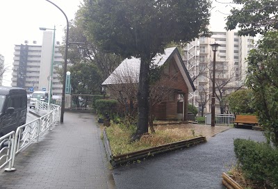 松島橋児童遊園公衆トイレ