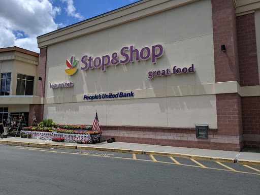 Grocery Store «Super Stop & Shop», reviews and photos, 200 New Hartford Rd, Winsted, CT 06098, USA