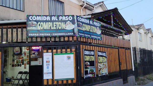 Opiniones de Completon Sangucheria La Foresta en Rancagua - Restaurante