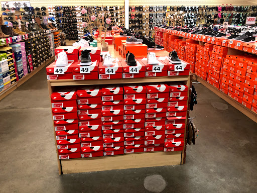 Shoe Store «Shoe City», reviews and photos, 4170 E Willow St, Long Beach, CA 90815, USA