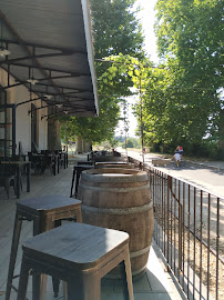 Atmosphère du Restaurant Bistrot de la Gare - Loriol du Comtat - n°17
